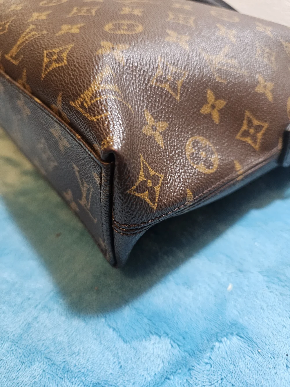 #58552- LV mono laptop size 14